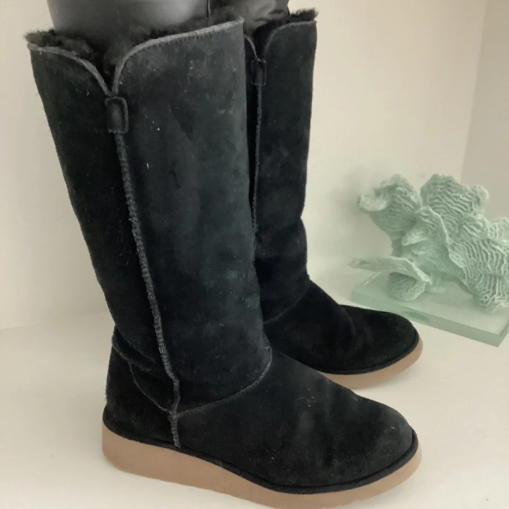 Kookaburra by UGG slim tall genuine suede black shearling boots EUR 37 US 6 - Picture 3 of 9